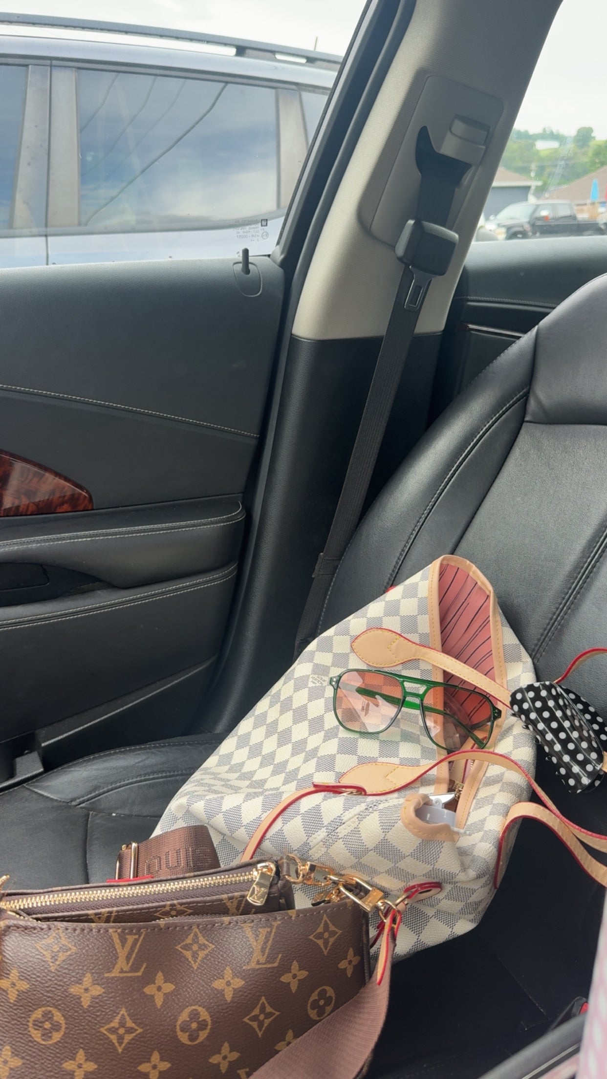 Pink Neverfull